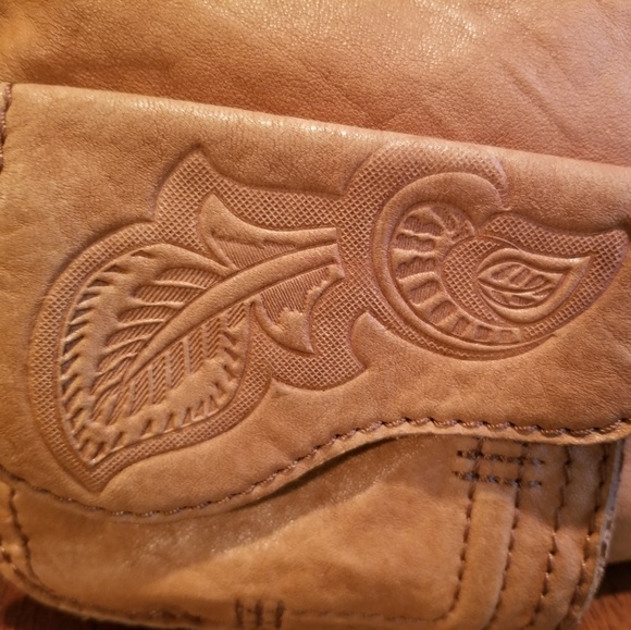 Lucky Brand Italian Leather Shoulder Bag - Picture 4 of 8